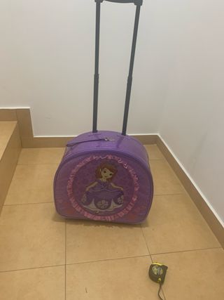 Maleta niña 41x37x17.     Altura  maximo 87.