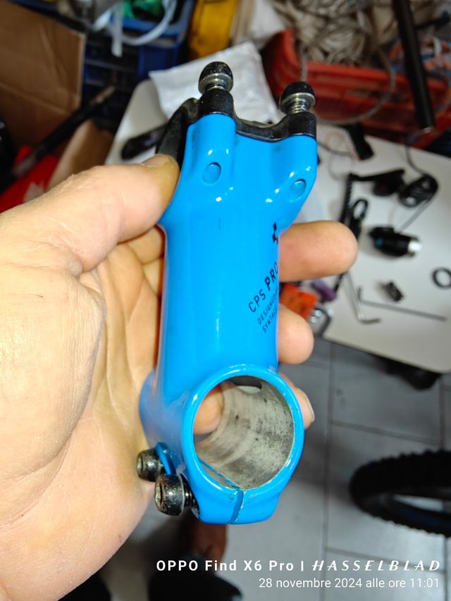 Attacco manubrio Cube