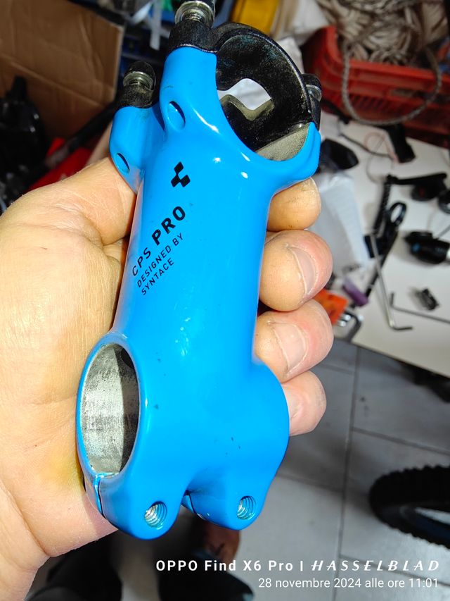 Attacco manubrio Cube