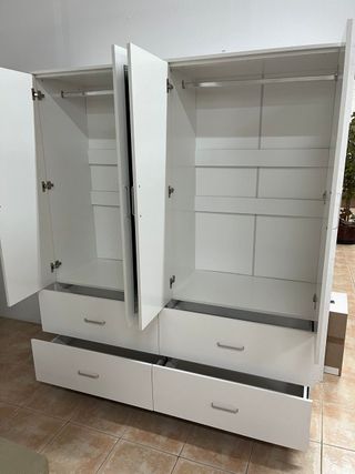 ARMARIO BLANCO DE 4 PUERTAS CON CAJONES Y ESPEJO