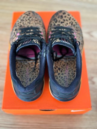Metcon 6 Leopardo de segunda mano por 40 EUR en Amurrio en WALLAPOP