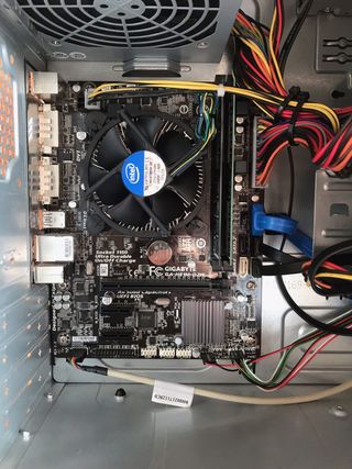 PC  i3 41308 GB RAM; 250 GB SSD; Windows10