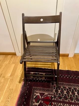 Mesa de comedor extensible con sillas