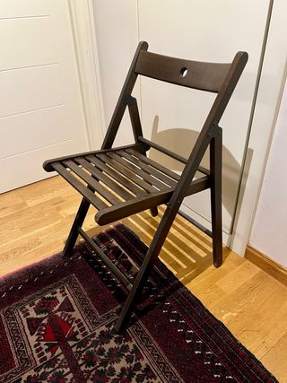 Mesa de comedor extensible con sillas