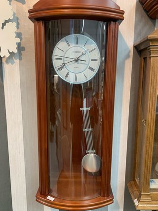 Reloj de pared estilo clásico