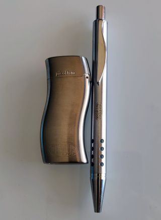 Encendedor picoflam con boligrafo. Publicidad.