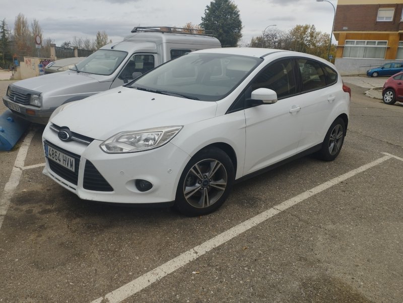 Ford Focus 2013 - foto 1