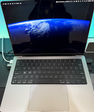 MacBook Pro 14" M1 PRO 32 GB RAM y 512 GB SSD