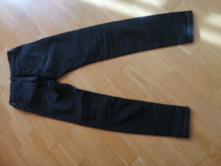 Pantalón vaquero chica stradivarius