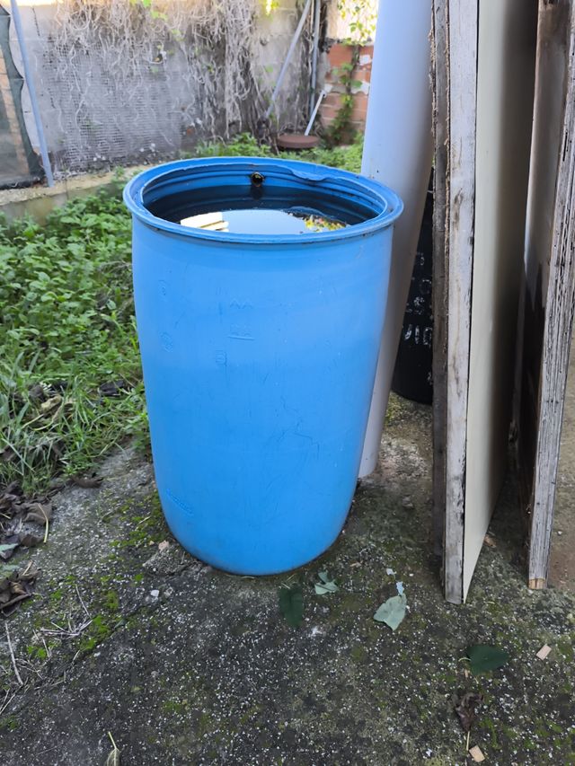 Depósito de agua  245 litros