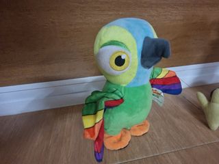 Peluche musical Lorito Pepe y Gallo Bartolito