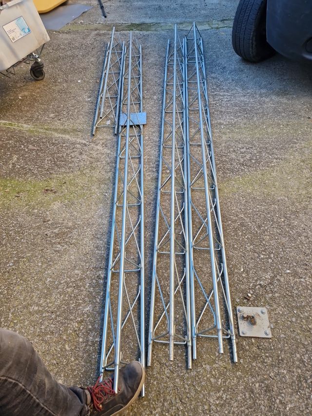 Truss triangular de 23 mts