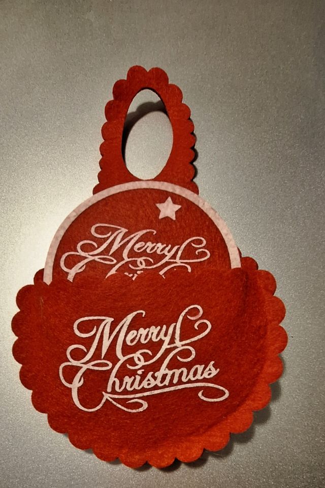 6 sotto bicchieri + 1 vesti bottiglia