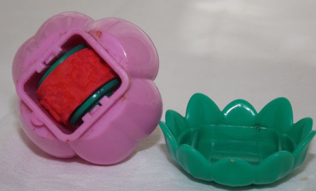 Timbrino Hello Kitty Sorpresina Kinder UN-2-1