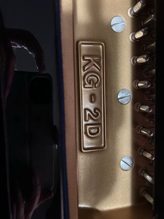 Piano de cola Kawai KG-2D