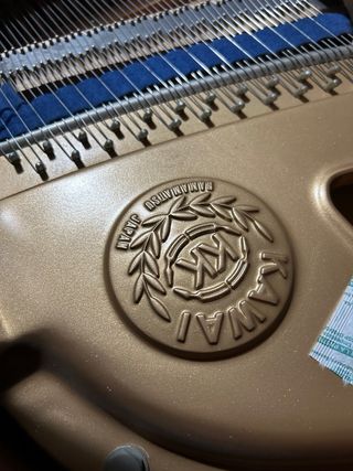 Piano de cola Kawai KG-2D