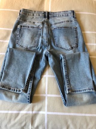 Vaquero H&M a estrenar