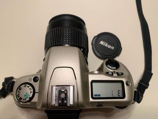 Cámara de fotos reflex Nikon F60