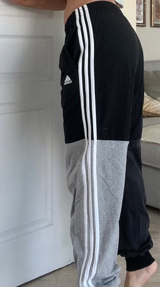 Pantalon de chandal negro y gris