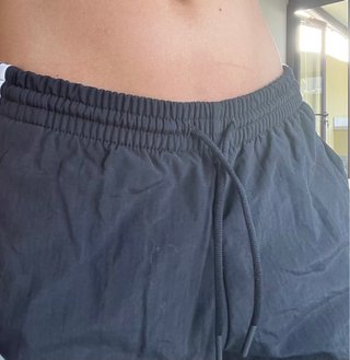 Pantalon de chandal negro y gris