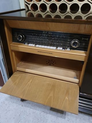 Radio- tocadiscos Telefunken 1958