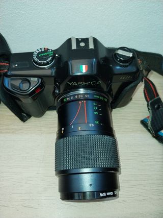 Macchina Fotografica Analogica ( x rullino )Reflex