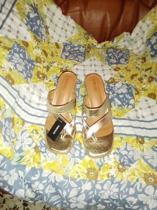 Sandalias señora,leer descripción