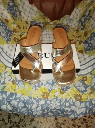 Sandalias señora,leer descripción