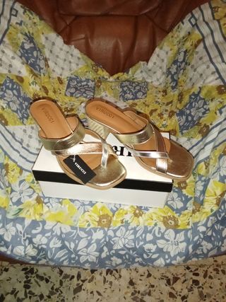 Sandalias señora,leer descripción