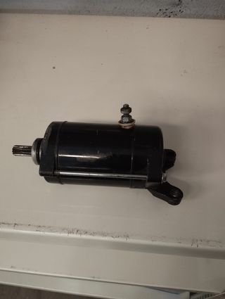 Yamaha gpr 1200 .motor de arranque