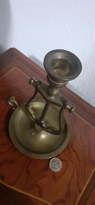 Candelabro de péndulo náutico antiguo de bronce.