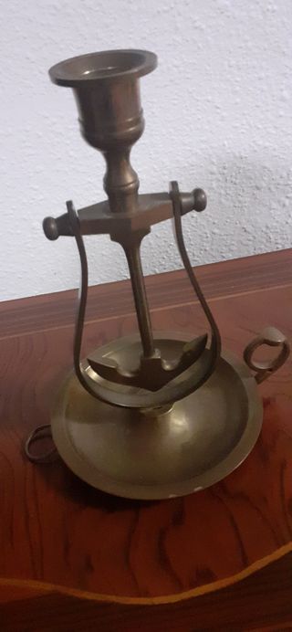 Candelabro de péndulo náutico antiguo de bronce.