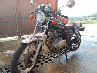 Suzuki GN250