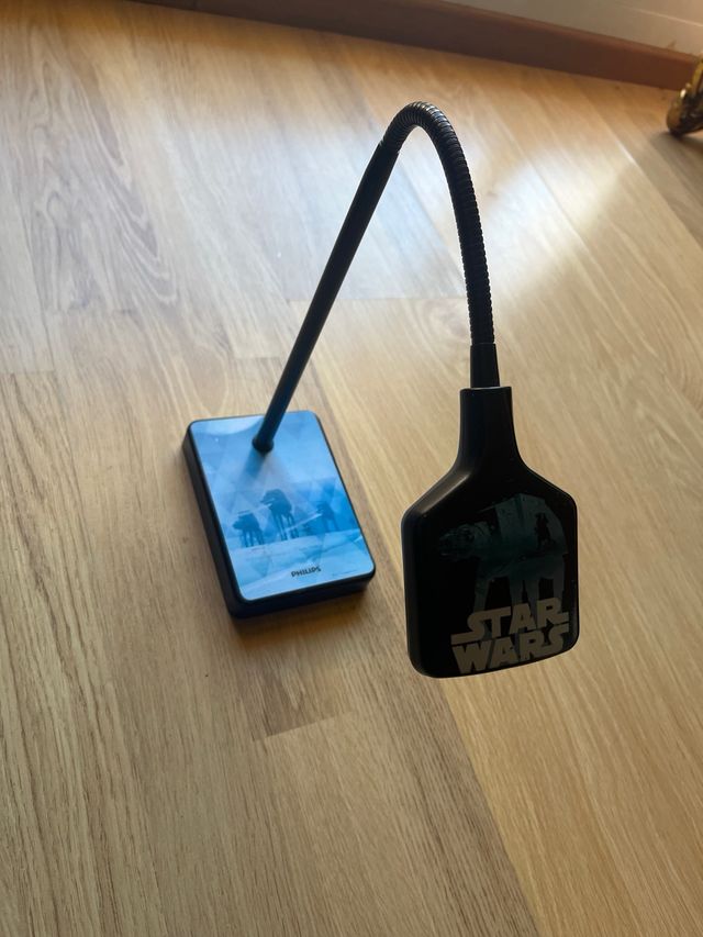 Luz flexo de escritorio de Star Wars