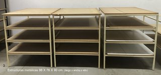 ESTRUCTURAS APILABLES PARA MESAS / ESTANTERIA