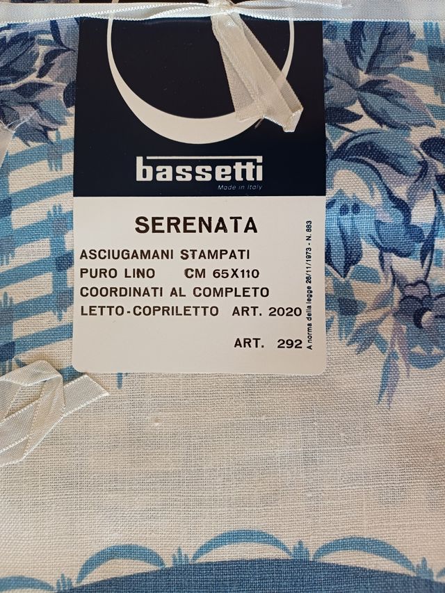 6 asciugamani in tela di puro lino. Bassetti