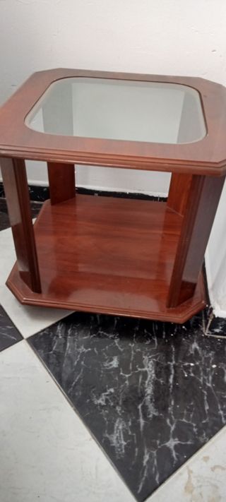 Mesa centro pequeña en madera