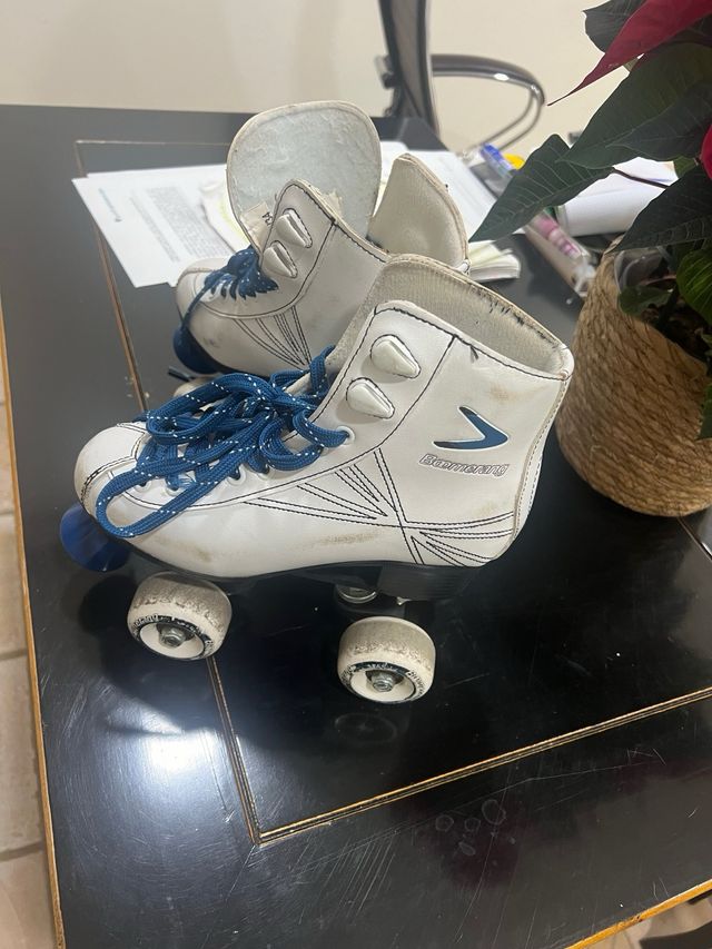Patines cuatro ruedas.