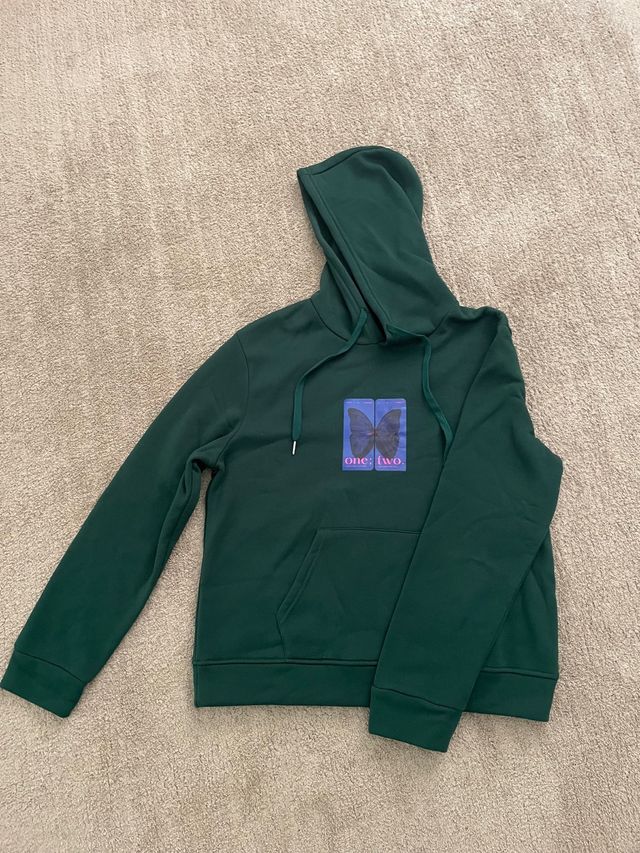 Felpa ragazzo verde scuro fantasia farfalla shein