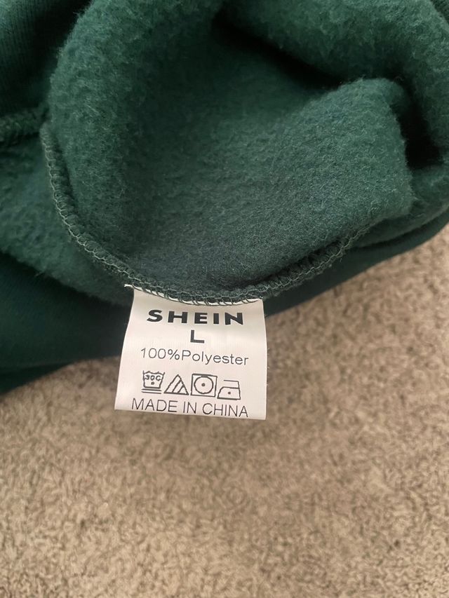 Felpa ragazzo verde scuro fantasia farfalla shein