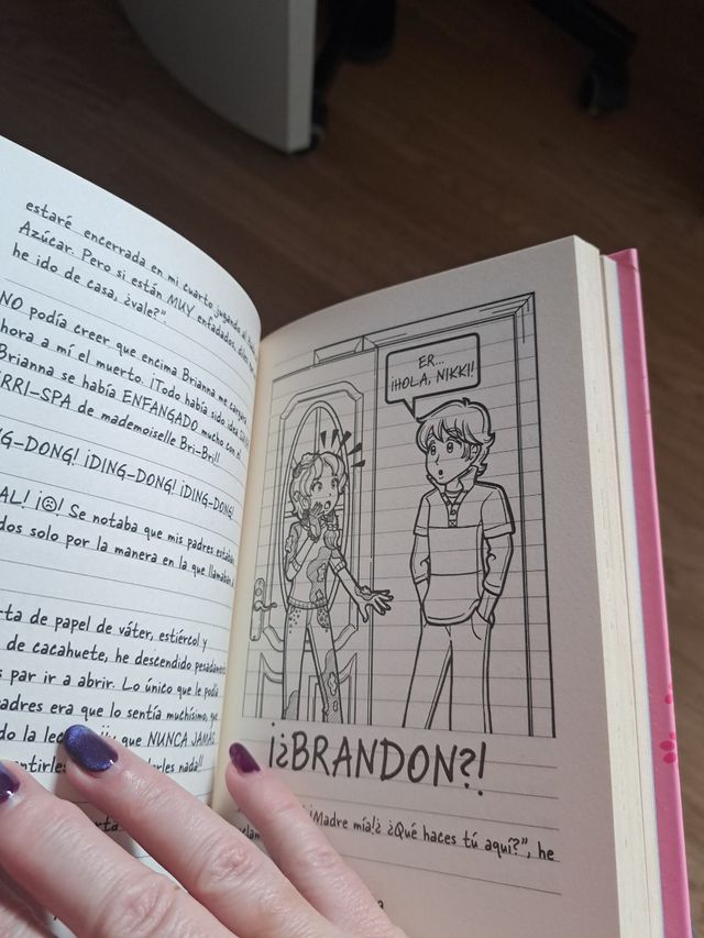 Diario de Nikki 10 - Una cuidadora de perros con mala pata (Diario De Nikki / Dork Diaries, 10) (Spanish Edition)