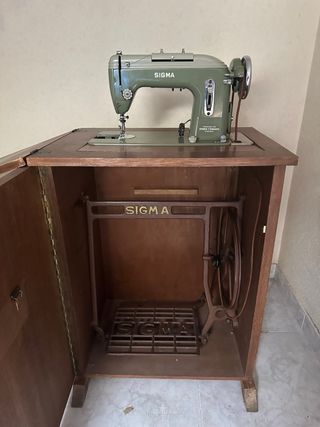 Maquina de coser SIGMA
