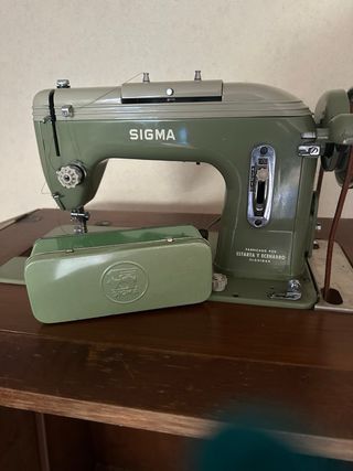 Maquina de coser SIGMA