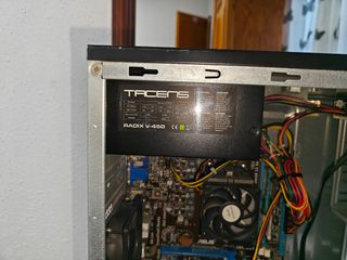 Se vende torre de computadora