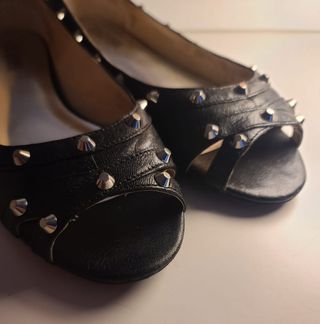 Bailarinas con tachuelas