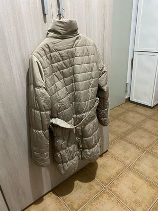 Cazadora anorak larga color marron