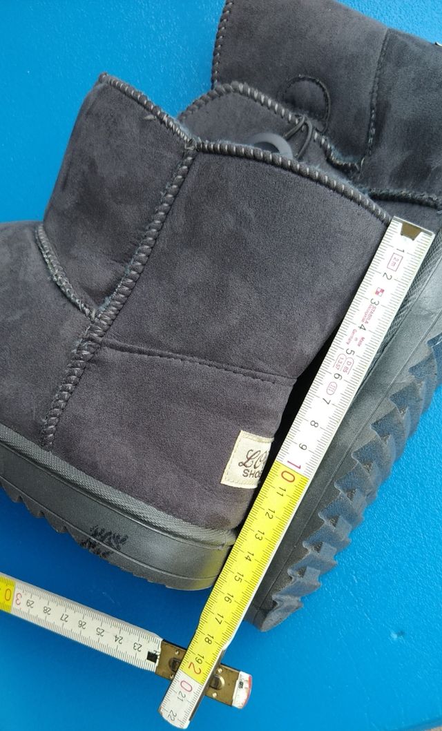 Stivaletti grigi con pelo interno