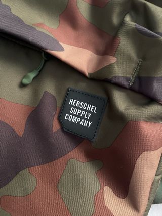 Mochila maletin camuflaje herchel