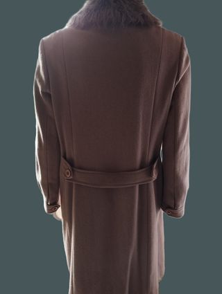Abrigo de paño marrón