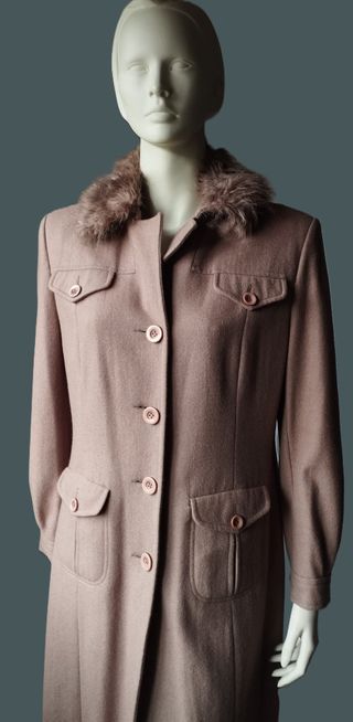 Abrigo de paño marrón